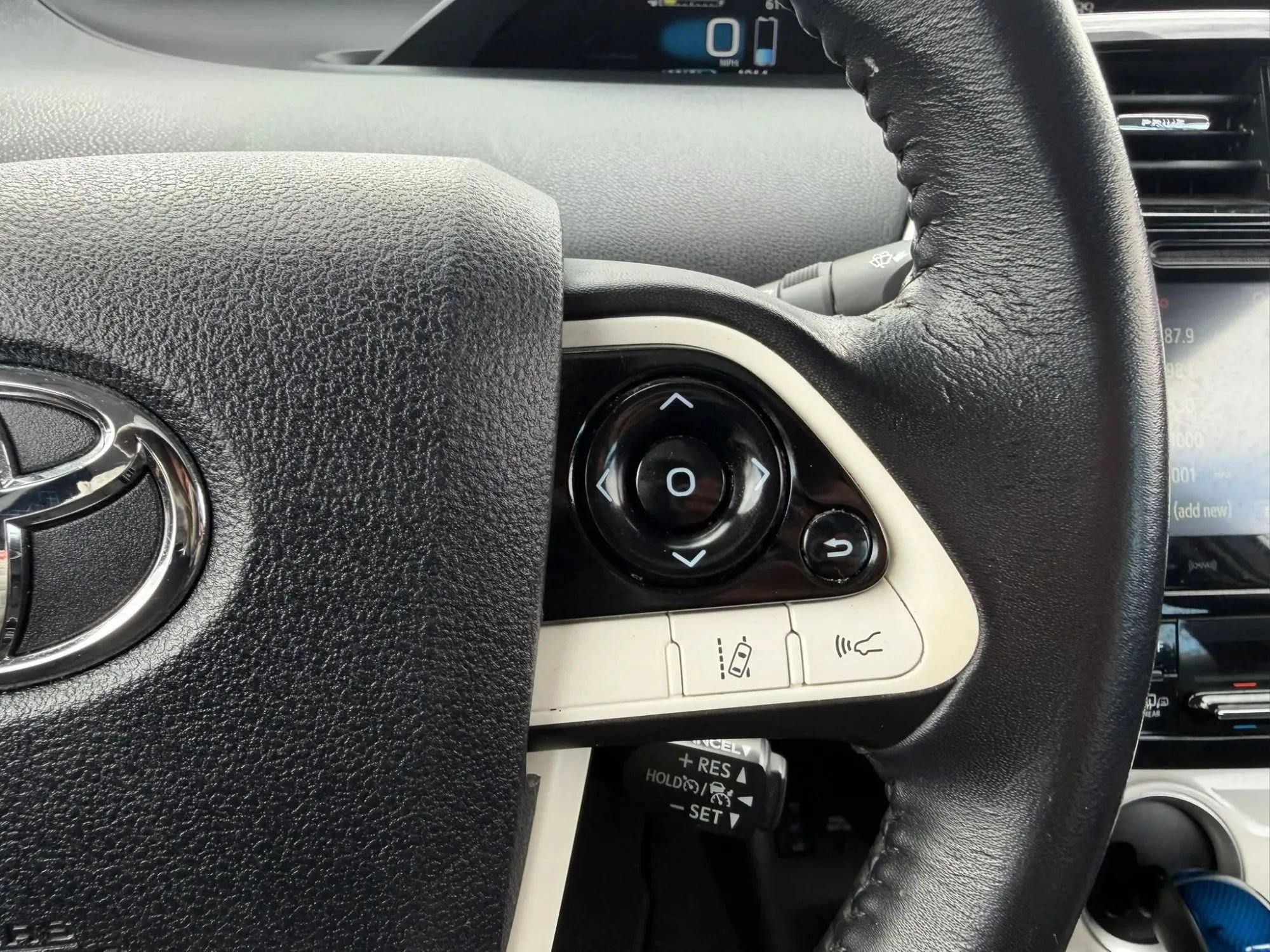 Used 2017 Toyota Prius Prime Plus FWD image 25