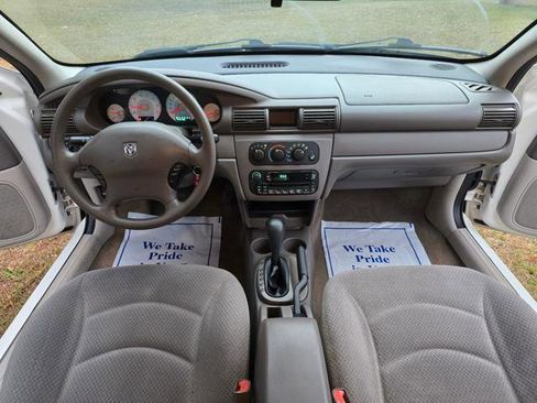 Used 2005 Dodge Stratus SXT image 16
