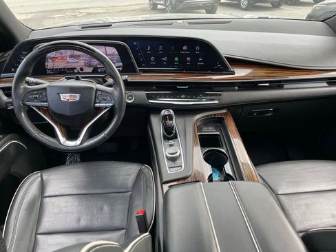 Used 2023 Cadillac Escalade Premium Luxury image 12