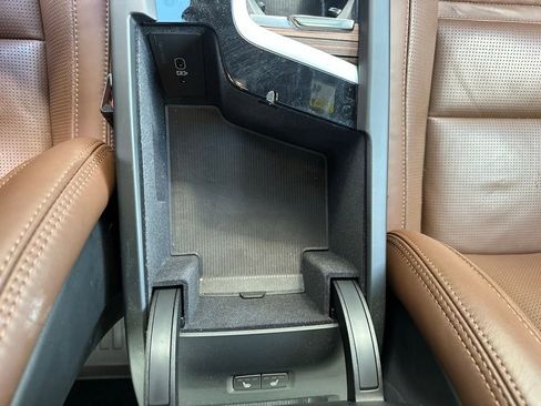 Used 2023 Volvo XC60 T8 Ultimate image 28