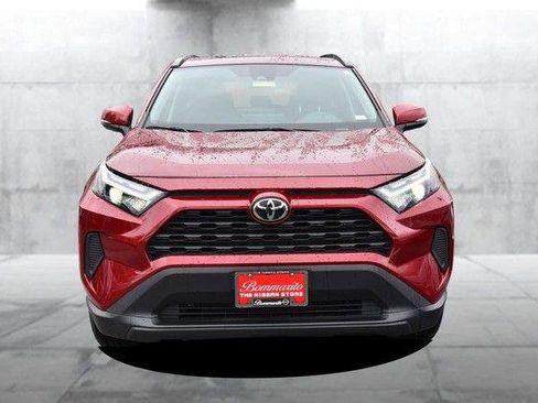 Used 2025 Toyota RAV4 XLE AWD/4WD image 4