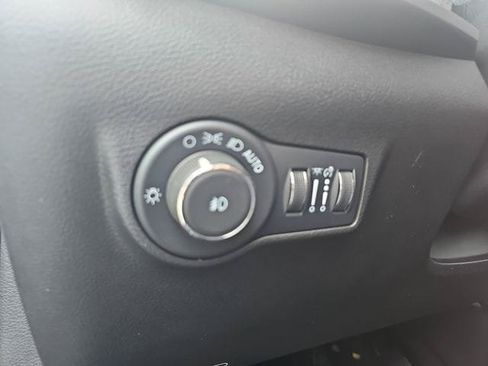 Used 2022 Jeep Compass Latitude w/ Convenience Group AWD/4WD image 24