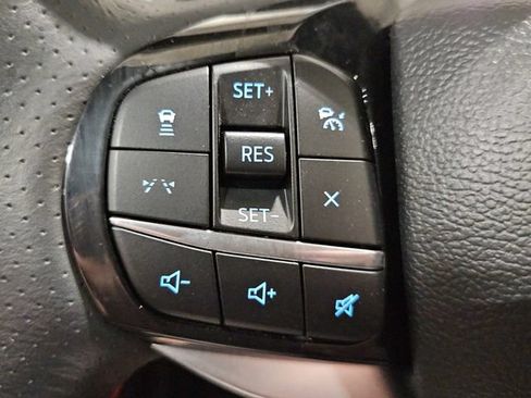 Used 2025 Ford Explorer ST AWD/4WD image 38