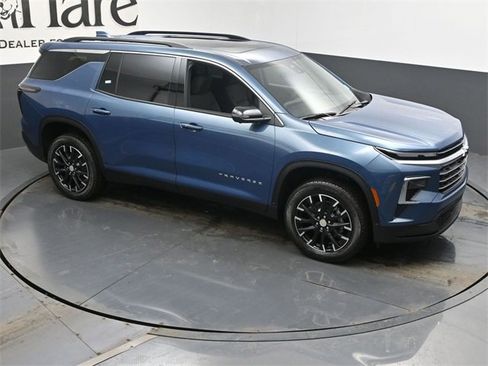 New 2026 Chevrolet Traverse LT w/ Sun and Wheel Package image 17