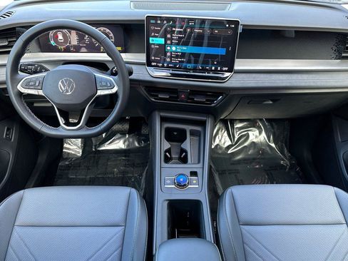 New 2026 Volkswagen Tiguan SE AWD/4WD image 12