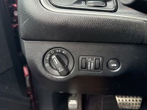 Used 2018 Dodge Challenger T/A image 15