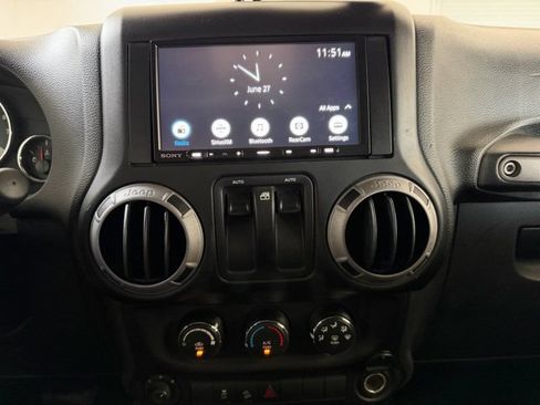 Used 2015 Jeep Wrangler Sport AWD/4WD image 22