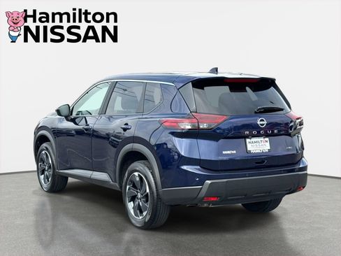 Used 2026 Nissan Rogue SV image 4