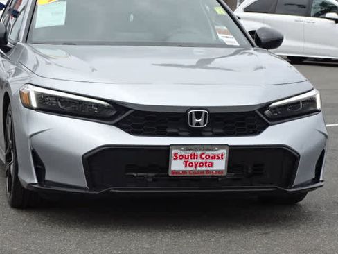 Used 2025 Honda Civic Sport image 4