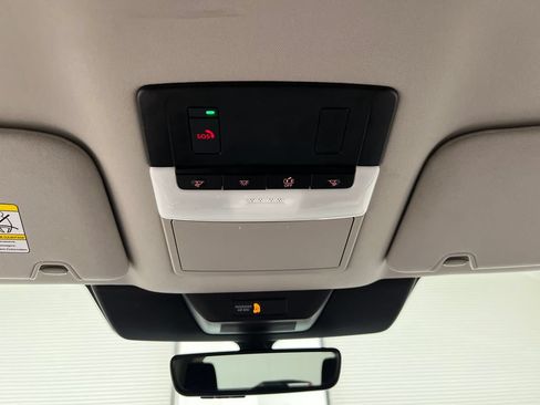 Used 2025 Nissan Pathfinder SL FWD image 70