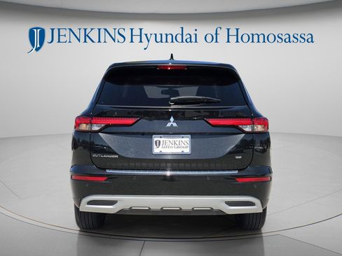 Used 2024 Mitsubishi Outlander FWD image 6