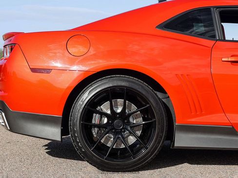 Used 2010 Chevrolet Camaro SS RWD image 10