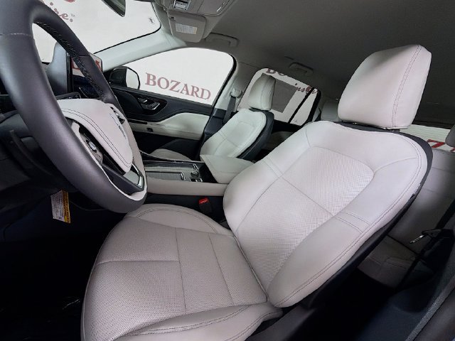 New 2026 Lincoln Aviator 2WD image 22
