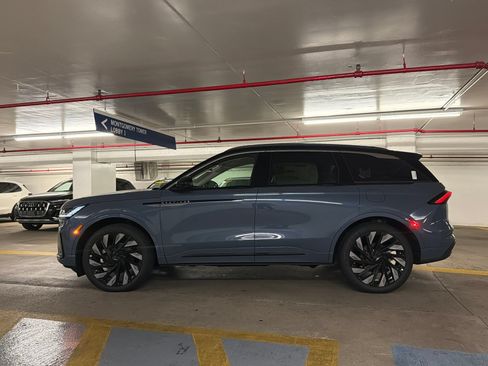 New 2026 Lincoln Nautilus Black Label w/ Jet Appearance Package AWD/4WD image 4
