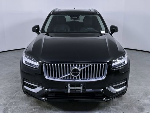 Certified 2024 Volvo XC90 T8 Ultimate w/ Lounge Package image 40