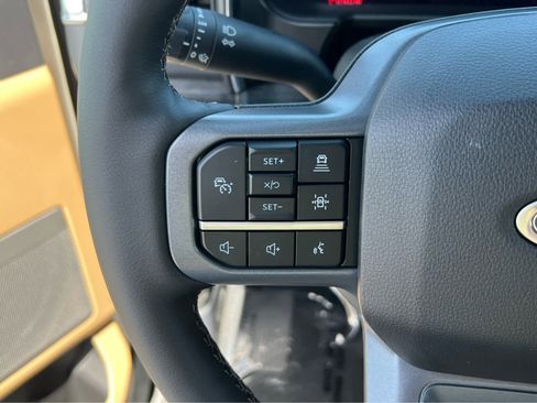 New 2026 Ford F250 Lariat w/ Black Appearance Package image 34