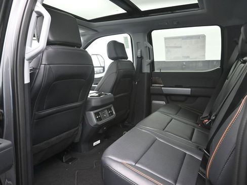 New 2026 Ford F250 Lariat w/ Chrome Package AWD/4WD image 2