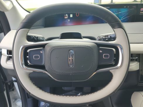 New 2026 Lincoln Navigator Reserve AWD/4WD image 15