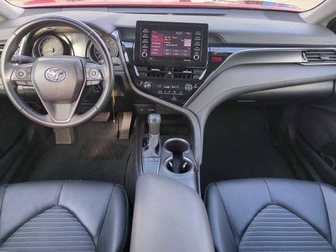 Used 2024 Toyota Camry SE image 18