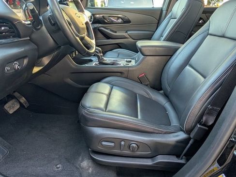 Used 2023 Chevrolet Traverse RS w/ LPO, Floor Liner Package AWD/4WD image 16