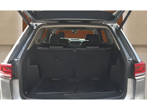 Used 2021 Volkswagen Atlas SEL R-Line image 17