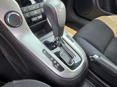 Used 2016 Chevrolet Cruze LT FWD image 20