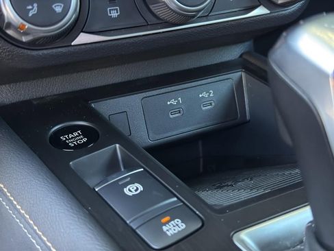 New 2025 Nissan Kicks SV image 26