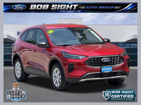 Used 2025 Ford Escape Active w/ Tech Pack #1 AWD/4WD image 1