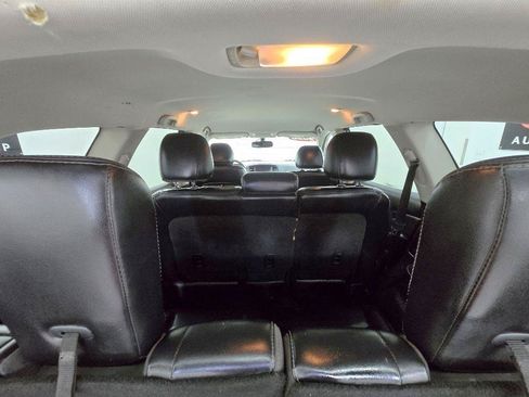 Used 2020 Nissan Pathfinder SL FWD image 15