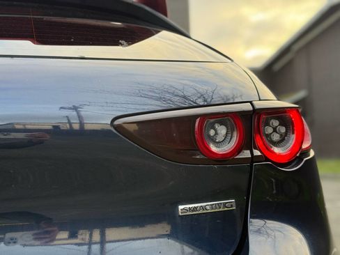 Used 2019 MAZDA MAZDA3 AWD Hatchback w/ Preferred Pkg image 25