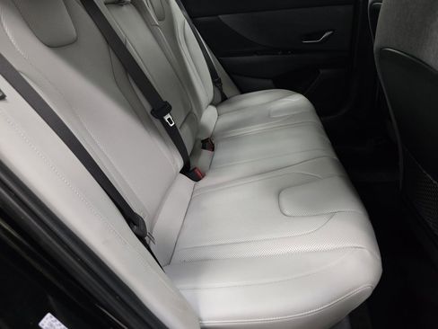 Used 2024 Hyundai Elantra Limited image 21