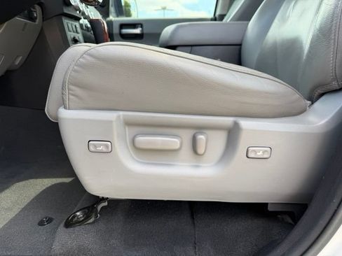 Used 2021 Toyota Sequoia Platinum AWD/4WD image 12