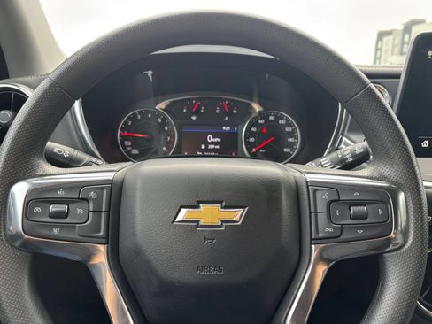 Used 2025 Chevrolet Blazer LT FWD image 29