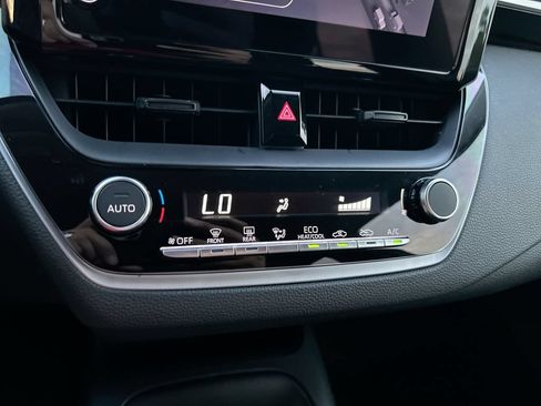 Used 2024 Toyota Corolla LE FWD image 24