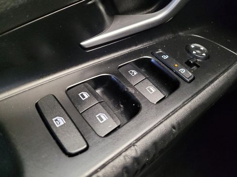 Used 2021 Hyundai Elantra SEL FWD image 27