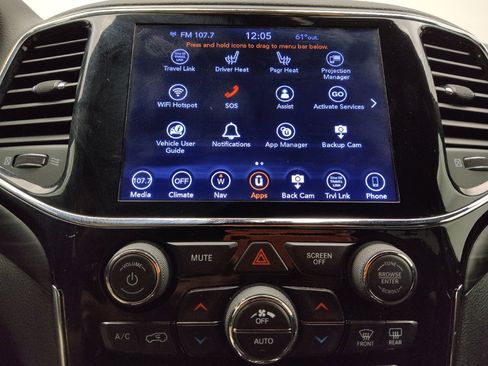 Used 2019 Jeep Grand Cherokee Laredo RWD image 25
