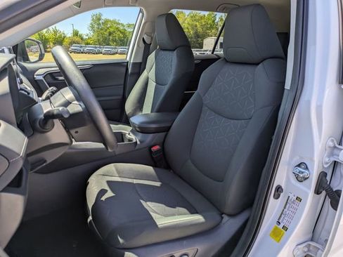 Used 2024 Toyota RAV4 XLE FWD image 12
