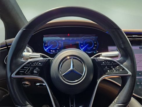 Used 2022 Mercedes-Benz EQS 580 4MATIC Sedan image 19