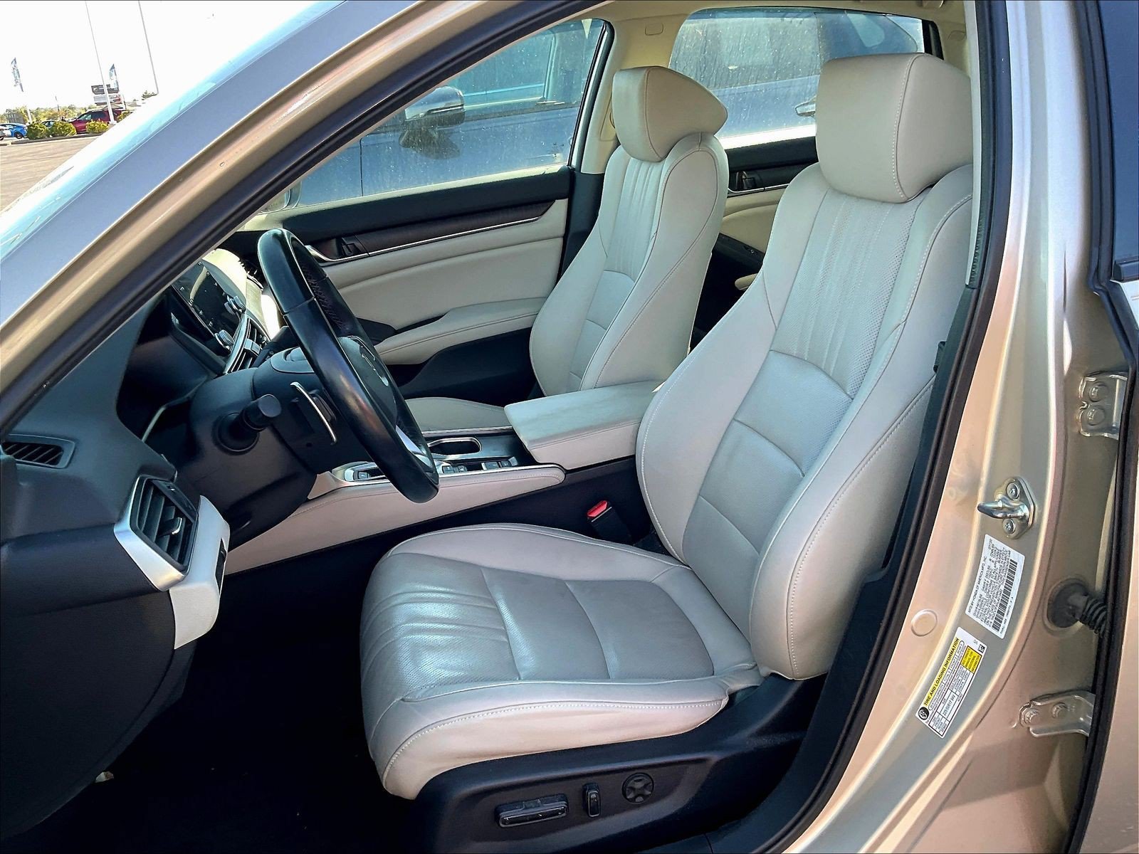 Certified 2020 Honda Accord Touring image 6
