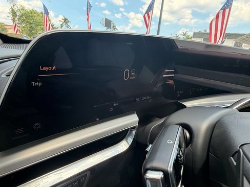 Used 2024 Cadillac Lyriq Luxury RWD image 23