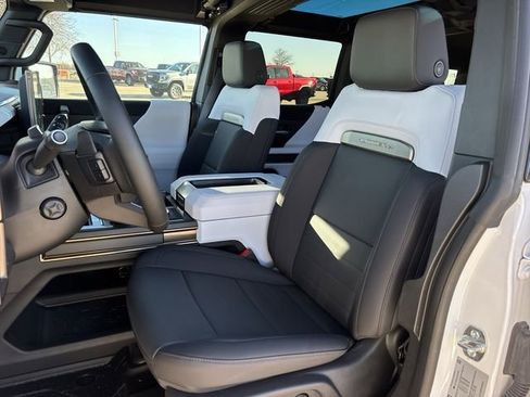 New 2025 GMC Hummer EV 2X image 24
