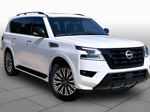 Used 2023 Nissan Armada SL w/ Midnight Edition Package AWD/4WD image 3