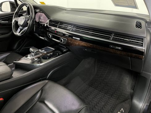Used 2017 Audi Q7 3.0T Prestige image 25