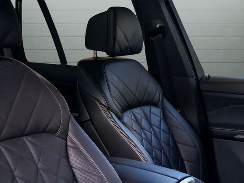 Used 2024 BMW X5 sDrive40i image 17