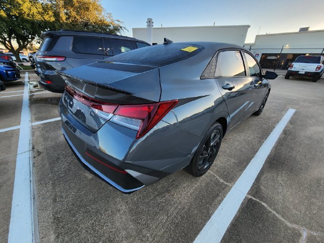 Used 2026 Hyundai Elantra Sport FWD image 4