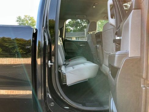 Used 2019 GMC Sierra 1500 Limited w/ Elevation Edition image 10