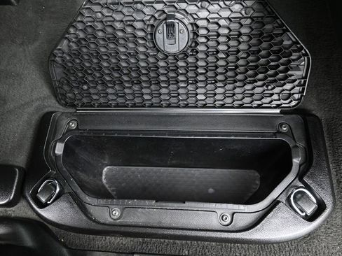 Used 2024 RAM 1500 Laramie RWD image 36