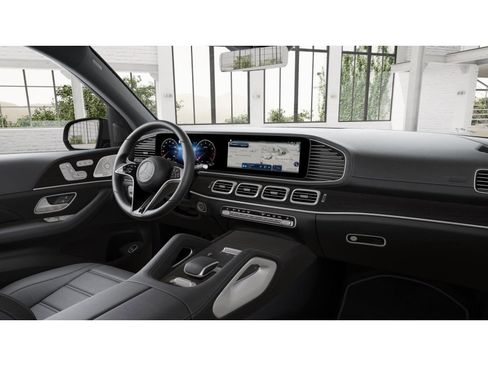 New 2026 Mercedes-Benz GLS 450 4MATIC image 7