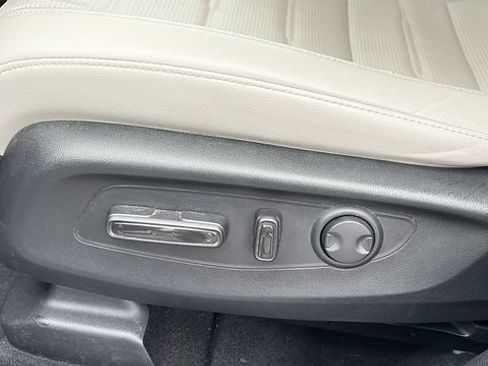 Used 2024 Honda CR-V EX-L image 11