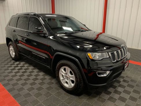 Used 2017 Jeep Grand Cherokee Laredo w/ Quick Order Package 23E image 5